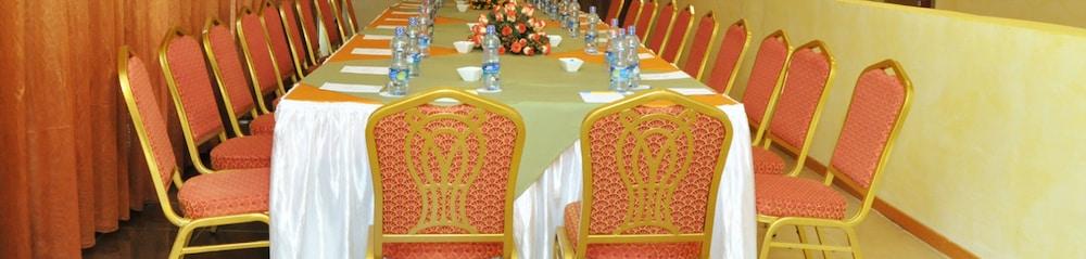 Reliance Hotel Apartment Аддис-Абеба Екстер'єр фото